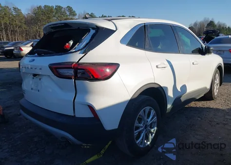 2023 Ford Escape Active z USA, uszkodzony, nr VIN 1FMCU0GN8PUA64420